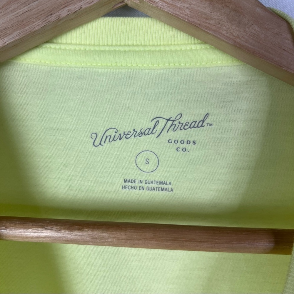 Universal Thread Neon Yellow Shrunken Crop Boxy T-Shirt S - Picture 5 of 5